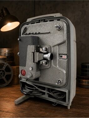 Vintage 1950’s Revere Model 777 8mm Movie Film Projector Tested Working USA